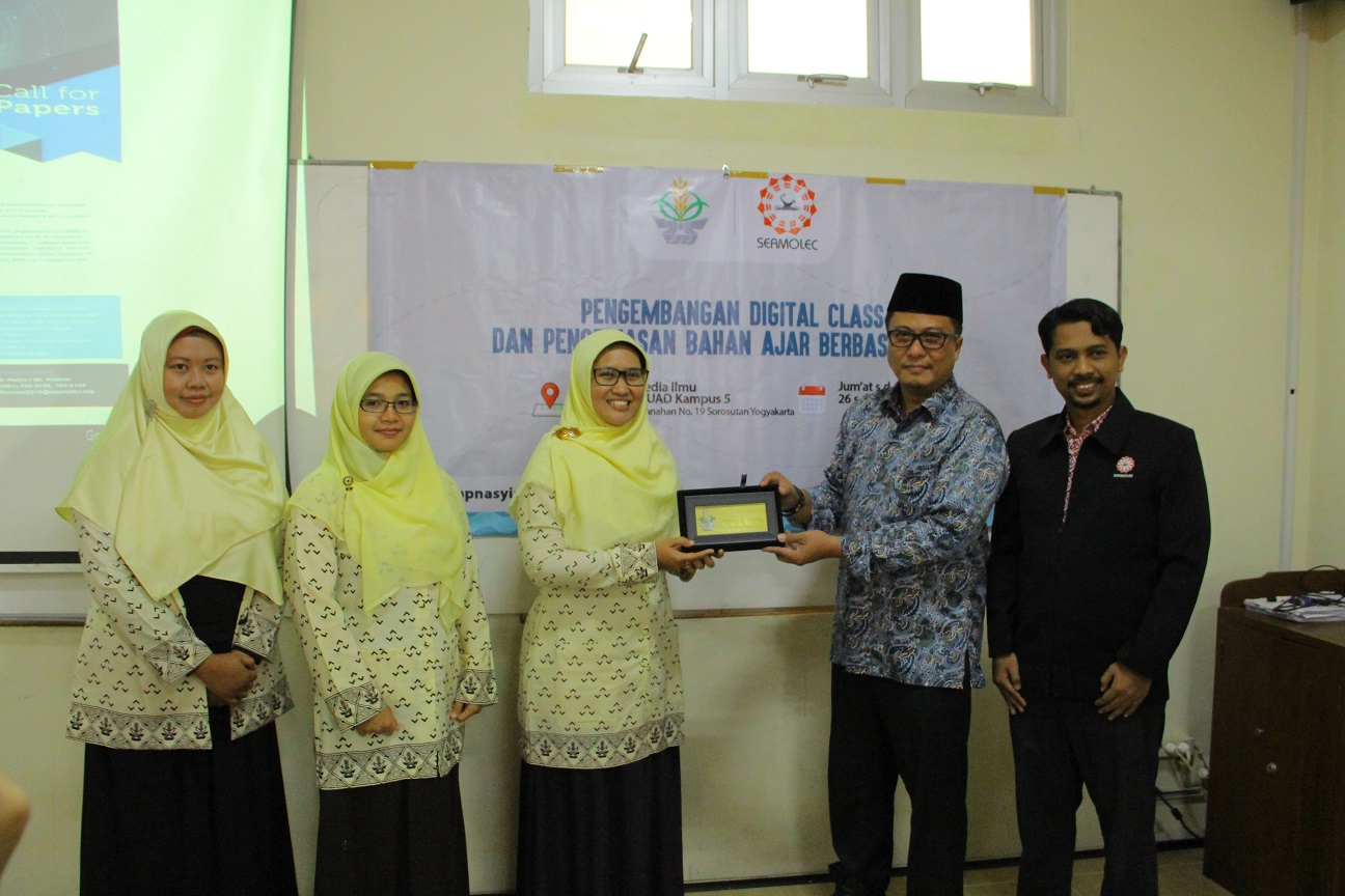 Diyah Puspitarini Sampaikan Makna “Memajukan Perempuan, Menguatkan Peradaban”